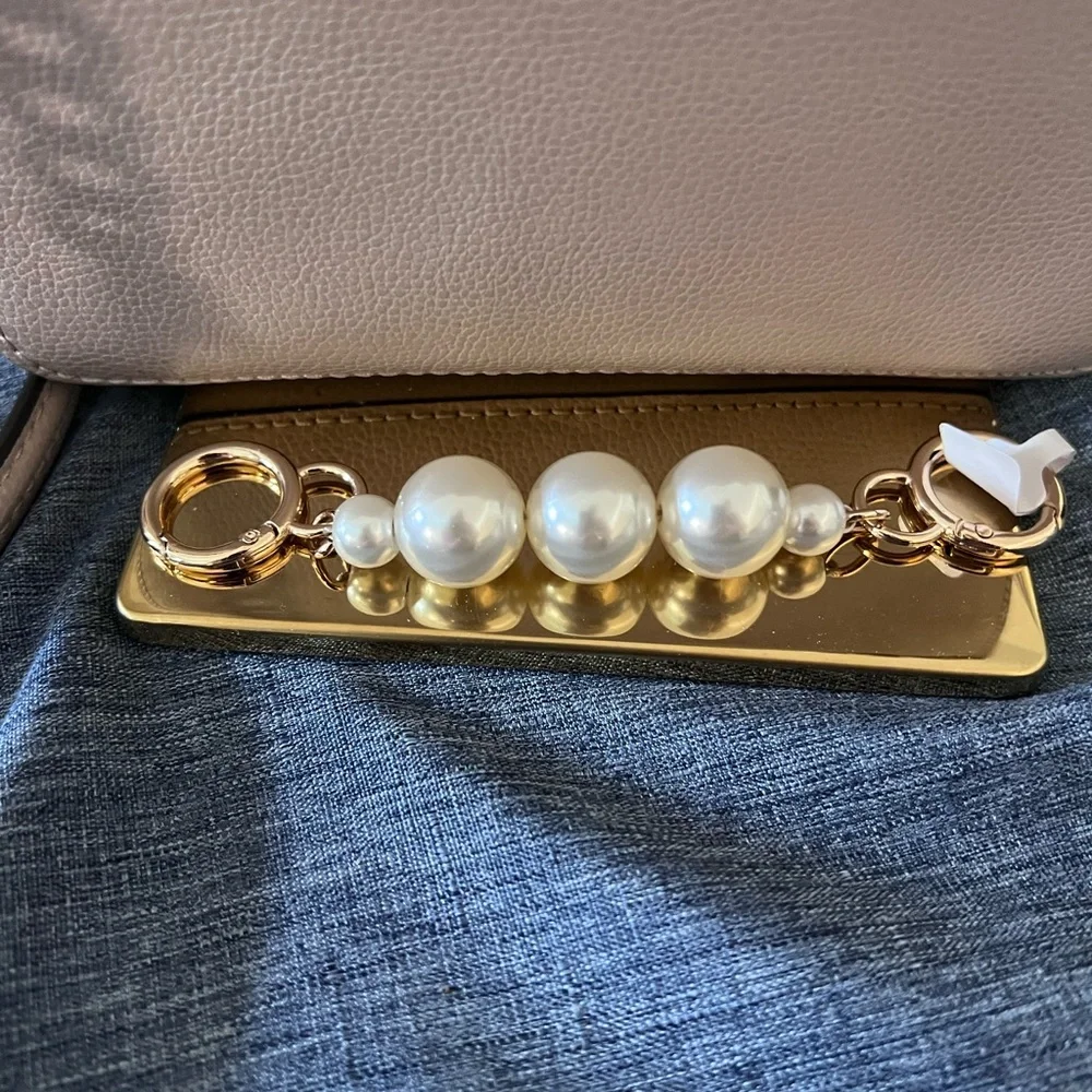CHAIN EXTENDER Pearls & Gold  Adds 5.5” to Your Bag Strap or Bag Charm Clip - Picture 3 of 7